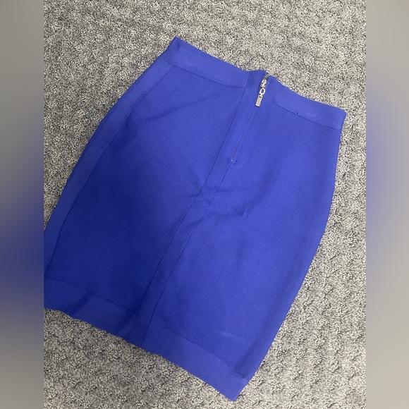 Blue bandage Bebe skirt - Picture 2 of 3